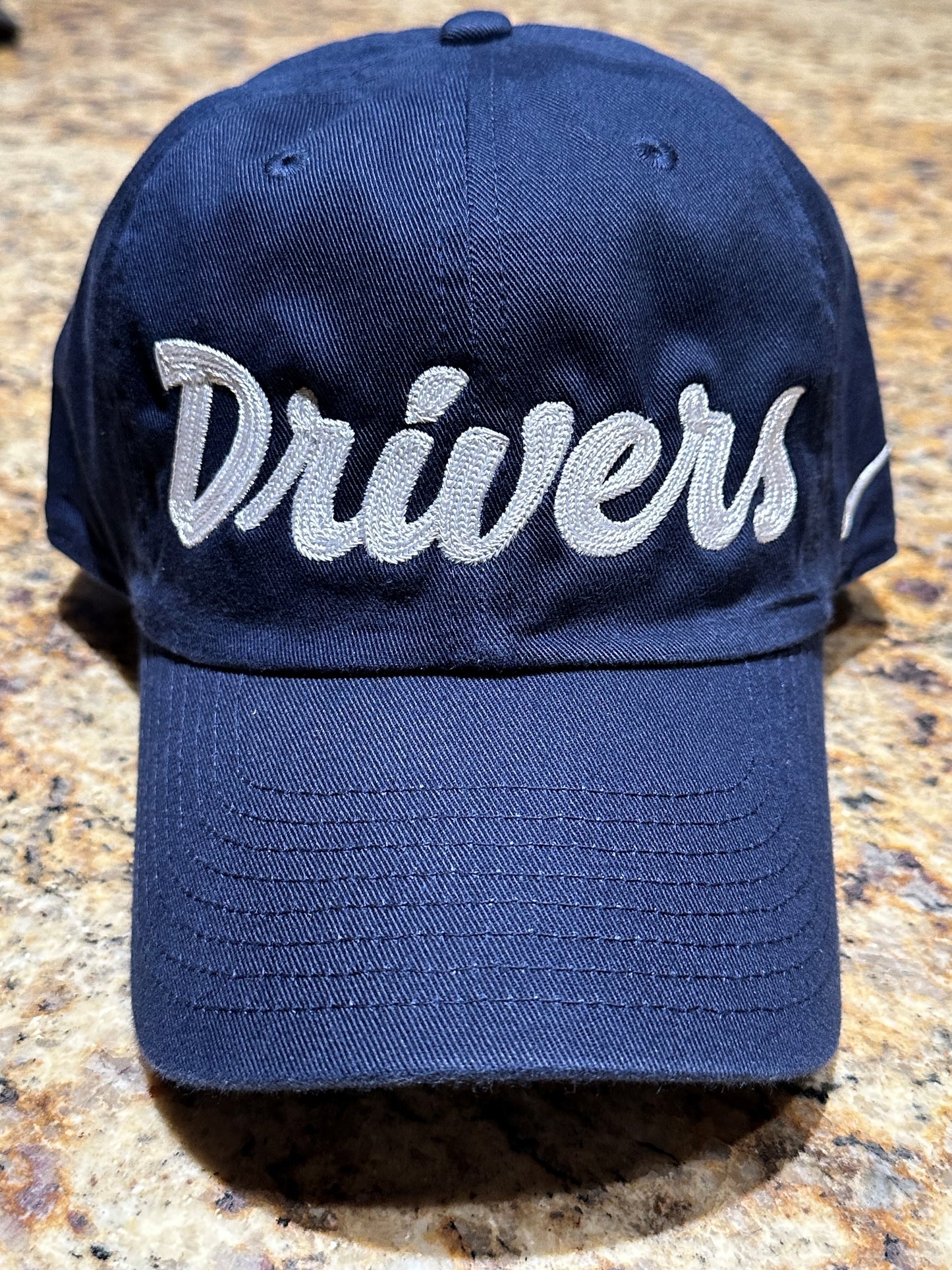 680 - *NEW* NIKE "DRIVERS" Cotton Twill Chain Stitch Cap (4 color options)